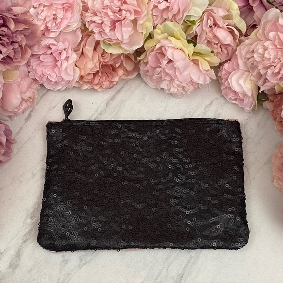 Betty Boop Sequined Cosmetic Bag Clutch Purse - Picture 9 of 12